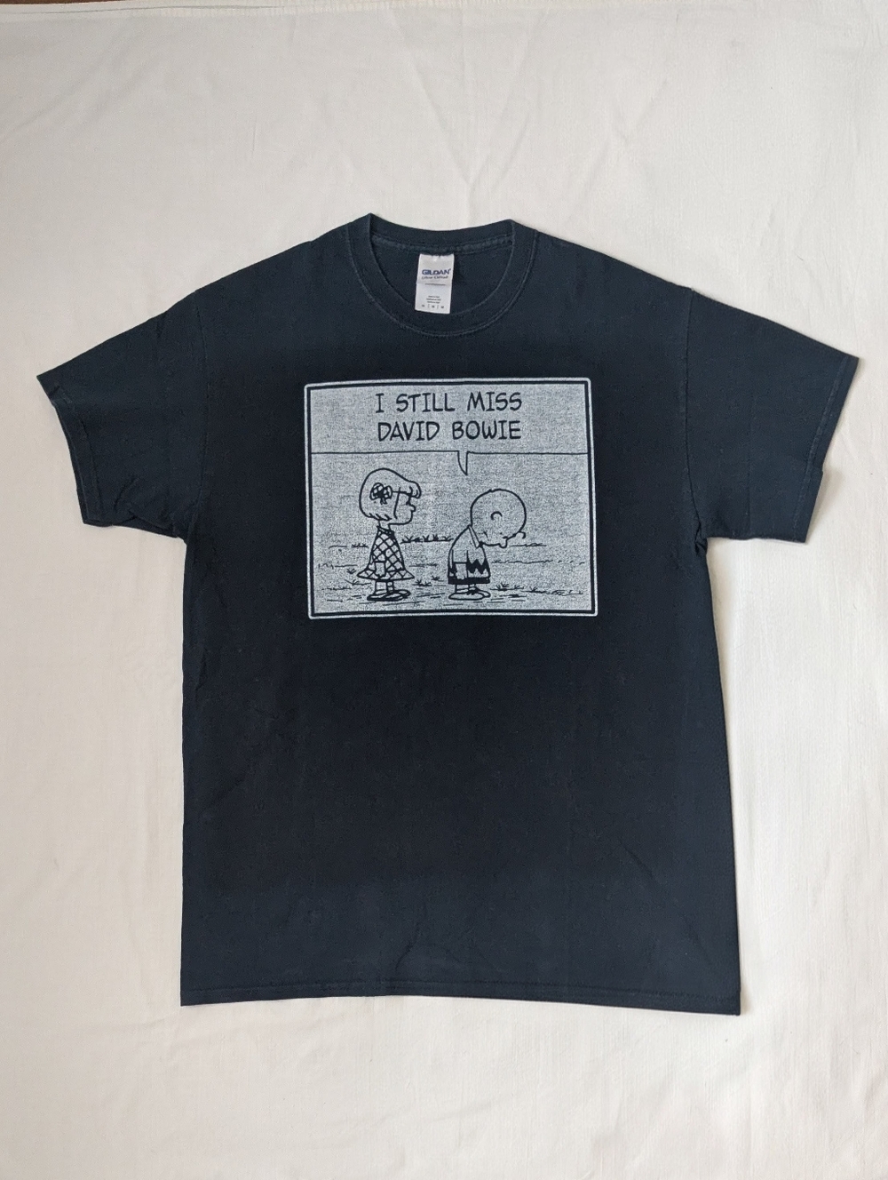 Gildan Dark Navy Blue Men's Tee Peanuts Charlie Brown "I Still Miss David Bowie"